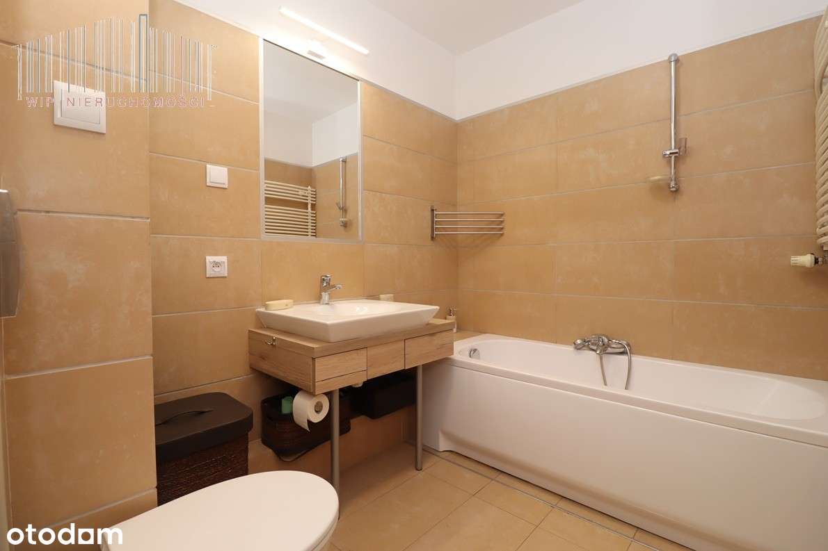 Komfortowy apartament z garażem i dużym tarasem, 2002 rok-9