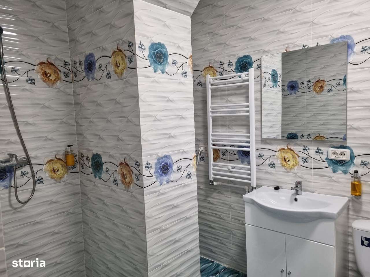 Vand/ Inchiriez/ Schimb constructie P+2+M ( AZIL BATRANI)-13
