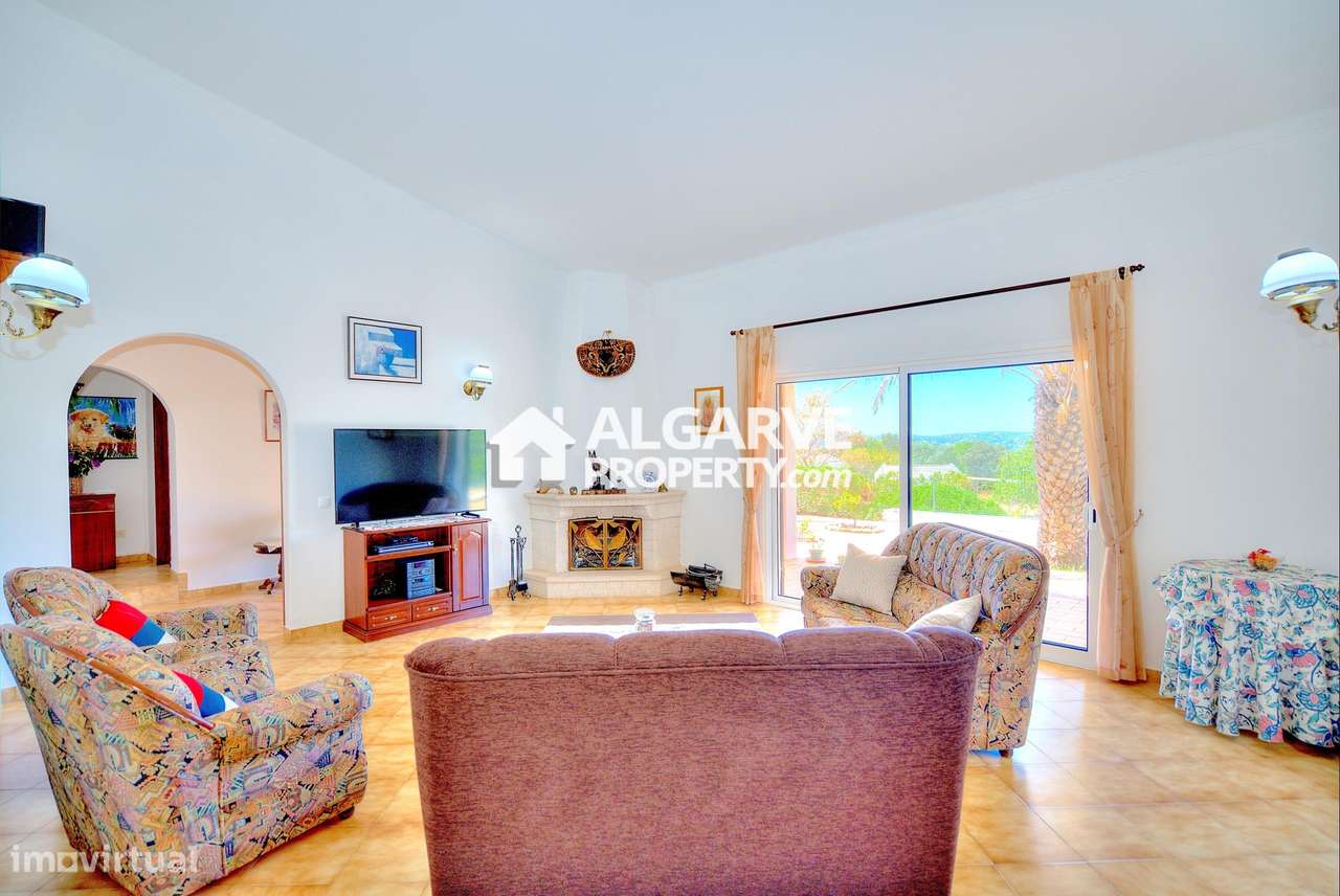 Charmosa moradia V3+1 com vista sobre o campo junto de Sta Barbara de - Grande imagem: 3/33