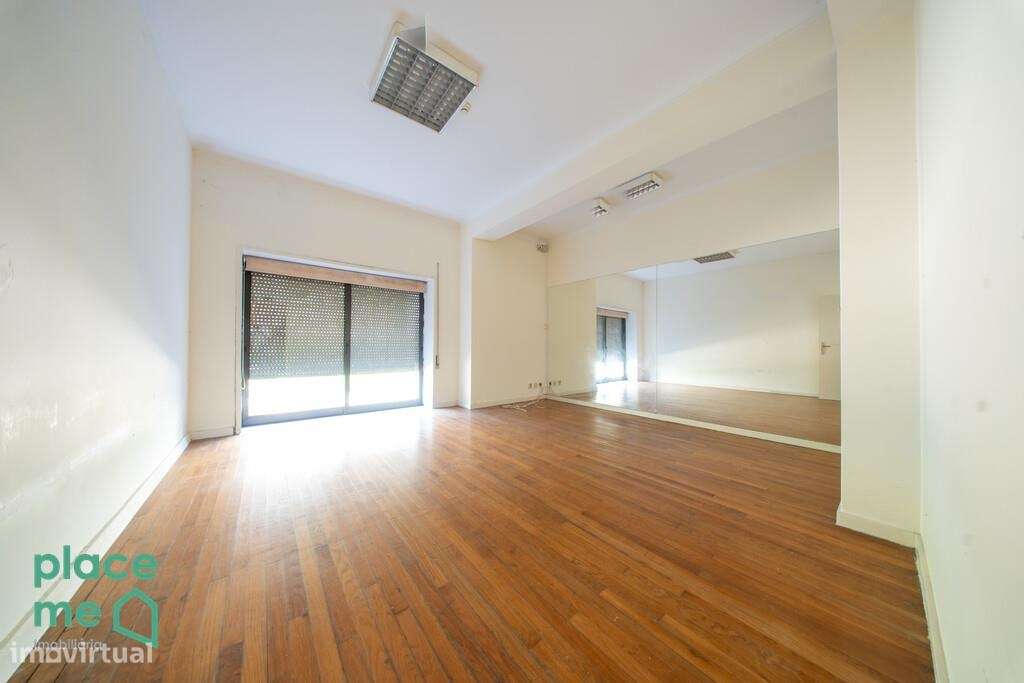 Moradia Individual com mais de 900m2 em Palmeira, Braga-42