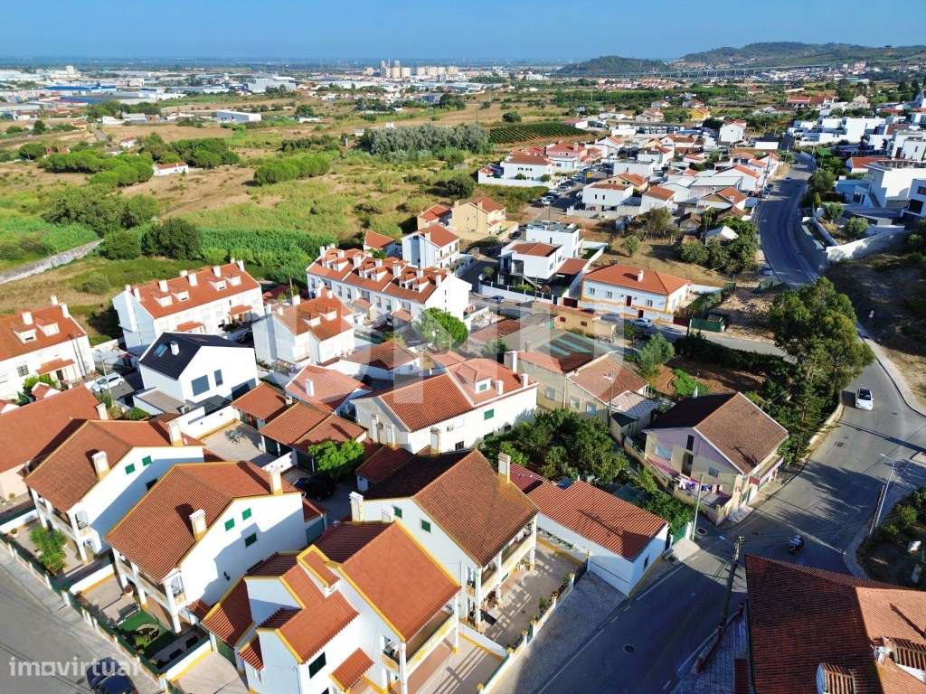 Moradia T2 + T2 nas Paredes, em Alenquer!-18