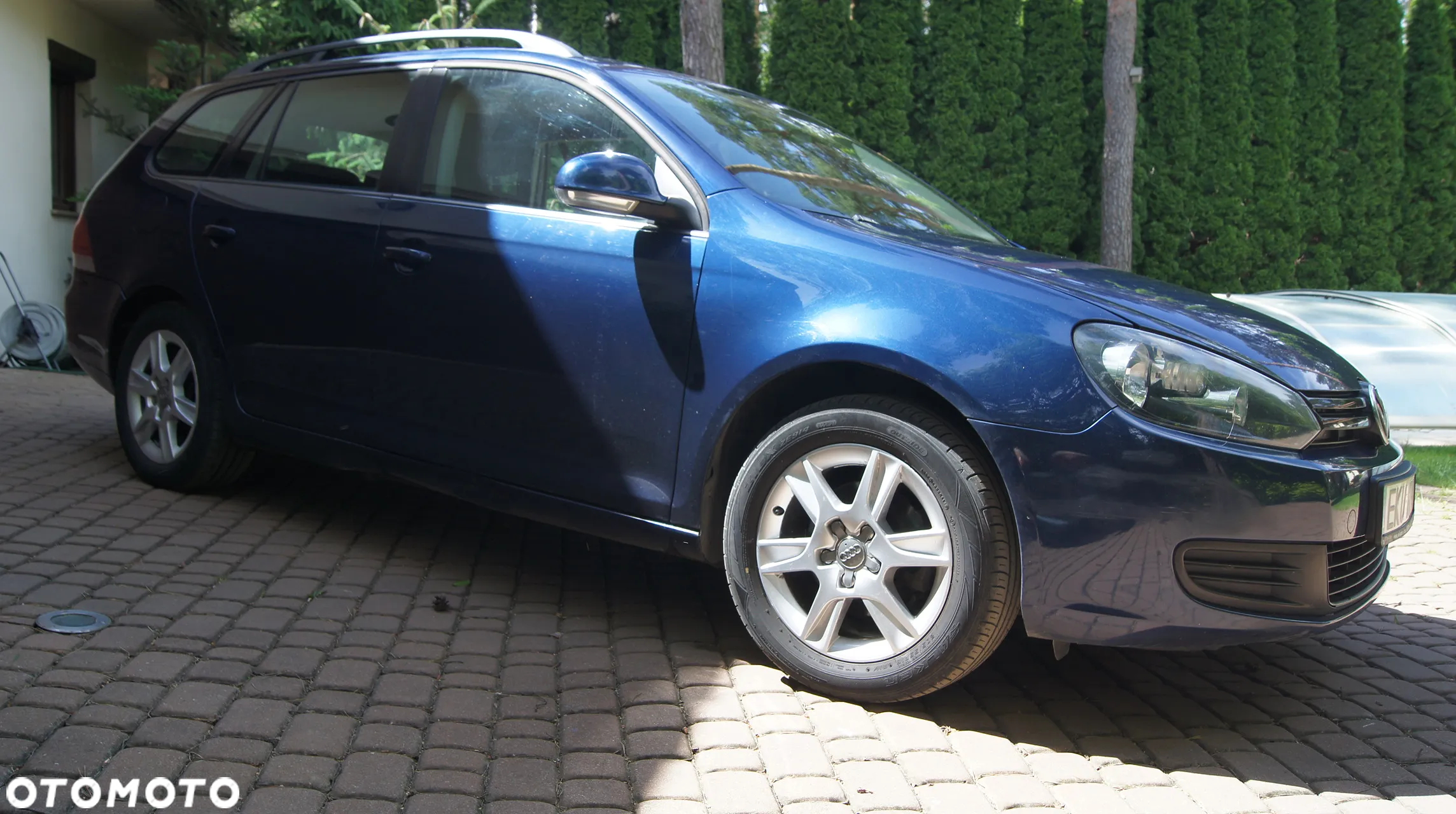 Volkswagen Golf VI 1.6 TDI BlueMot Comfortline - 3