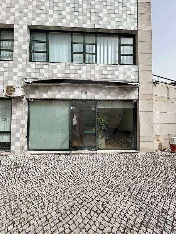 Loja  para arrendamento - Grande imagem: 2/11