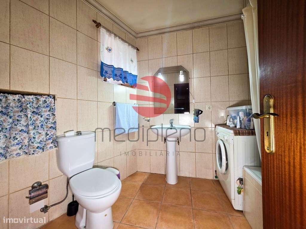 MORADIA T2 C/ GARAGEM E TERRENO-6