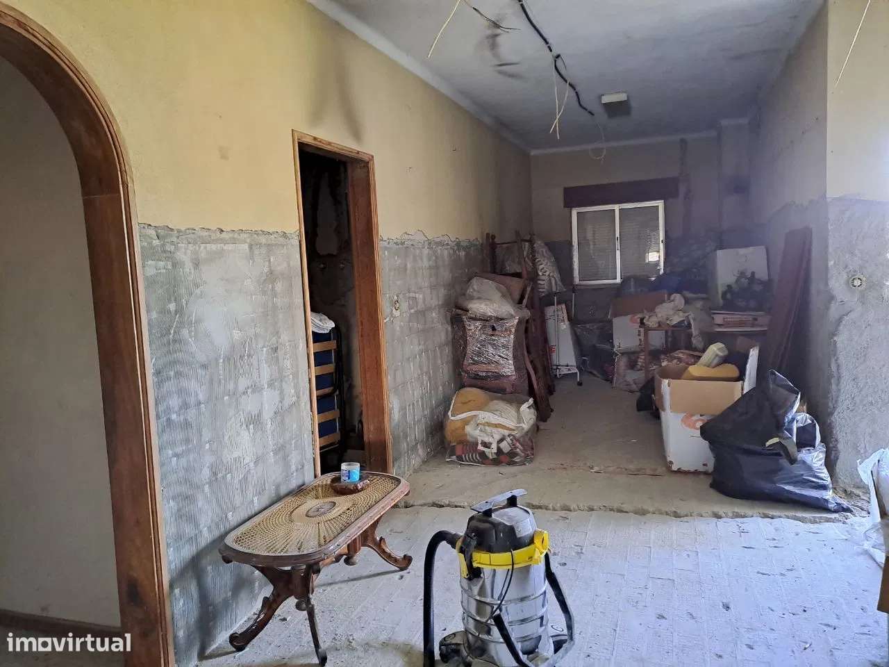 Moradia M5 com Jardim, Quintal com árvores de fruto - Santo Varão-12
