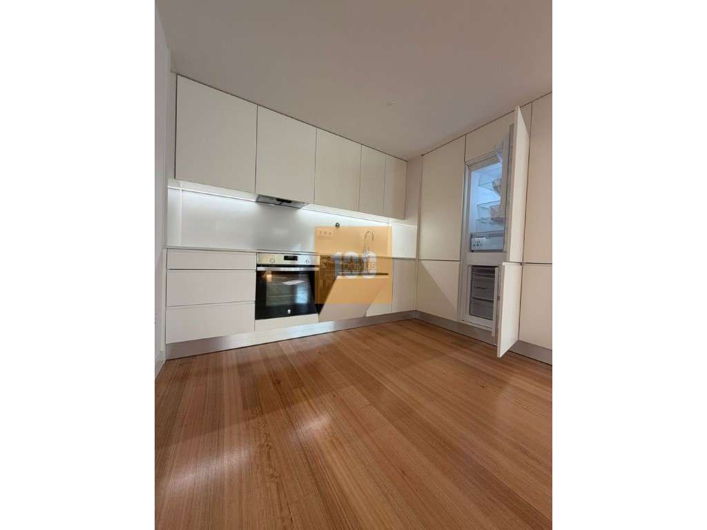 Moradia com jardim em Matosinhos Sul-7