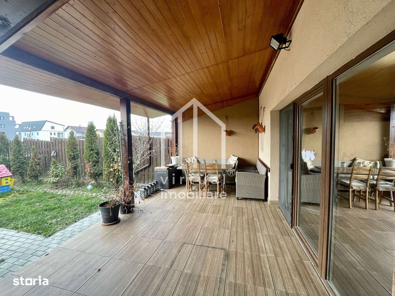 Casa cu 4 camere, 2 bai, terasa+balcon,3 locuri de parcare-C.Cisnadiei - Imagine principală: 4/20