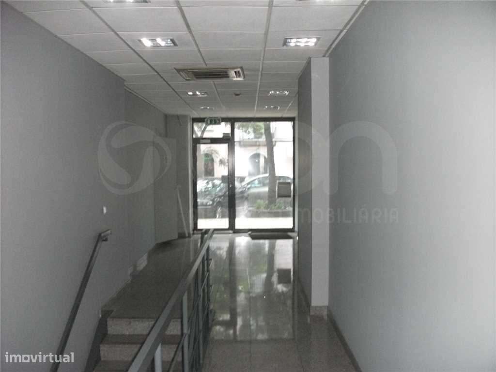 Loja nas Avenidas Novas - Grande imagem: 3/20