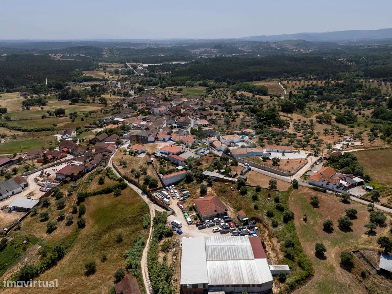 Casa de Campo com 2 quartos e Terreno Urbano de 1690 m² – Alcanede,... - Grande imagem: 4/50