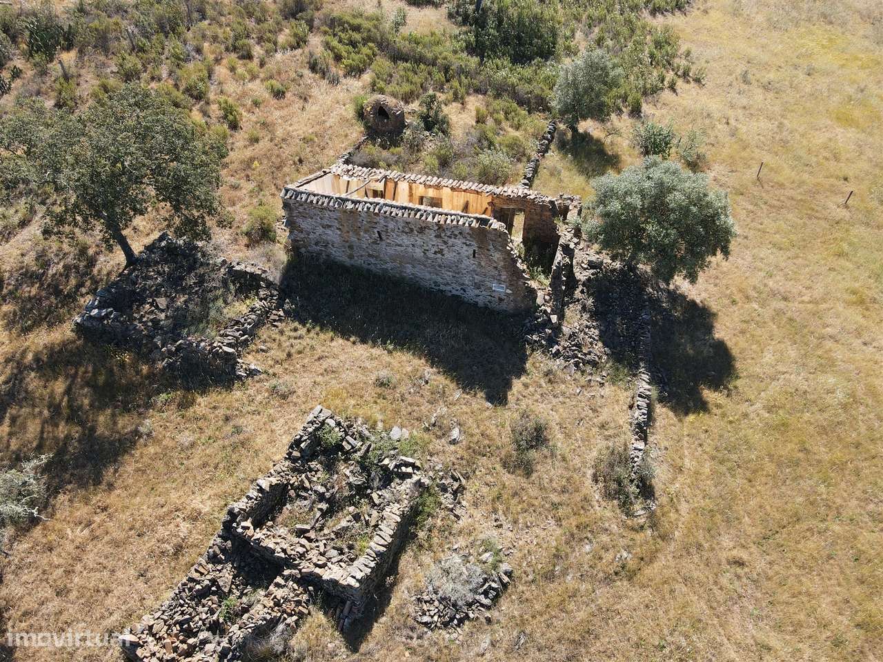 Moradia para Restaurar T2 Venda em Ameixial,Loulé - Grande imagem: 5/17