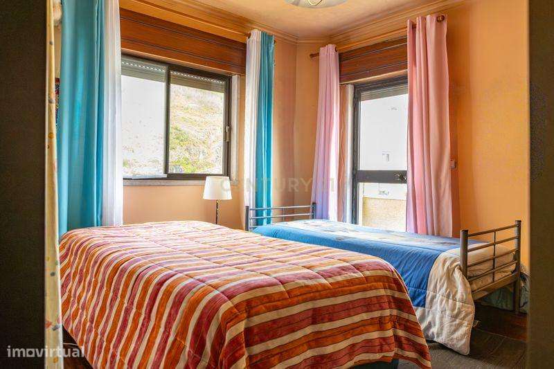 Apartamento T2 C/ elevador - Condomínio Fechado em Mina de Água, Amado-11