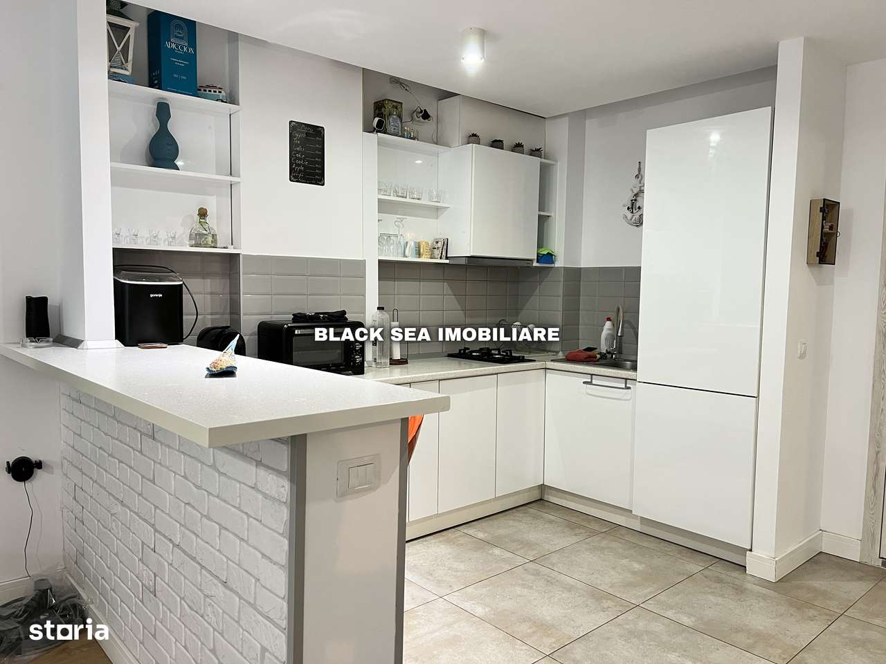 Apartament 2 camere modern in Mamaia Nord - Parcare Privata - Ocazie-11