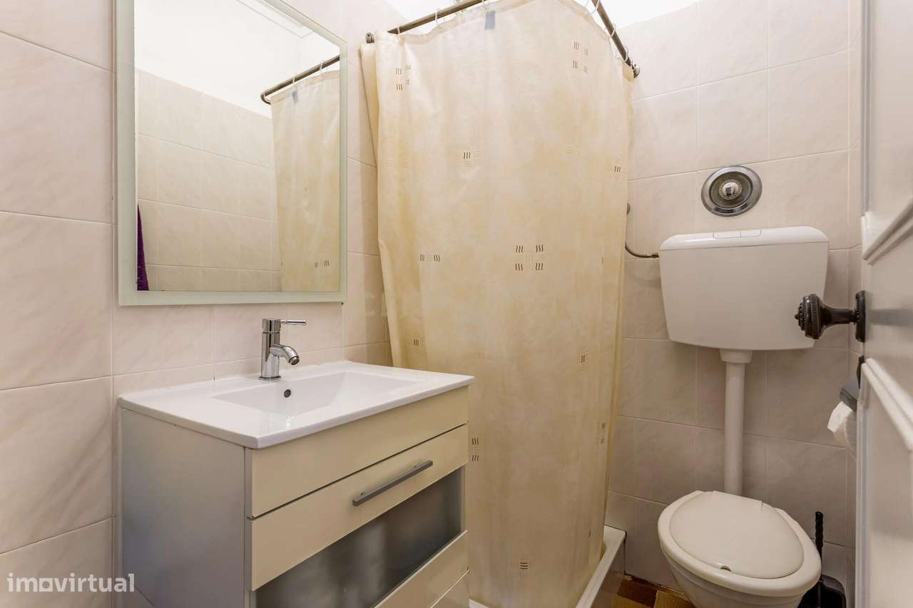 Apartamento T3 com garagem Box em Algueirão Mem Martins-13