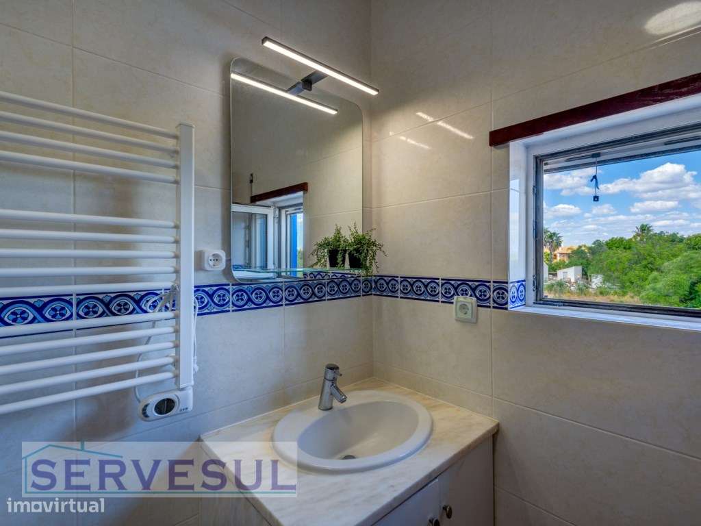 Luxuosa Moradia de luxo de 2 andares composta por 4 quartos, com um...-39