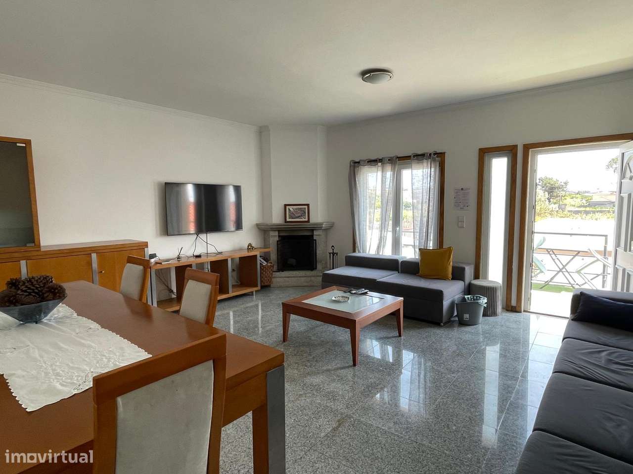 Edifício de comércio e apartamento duplex-6