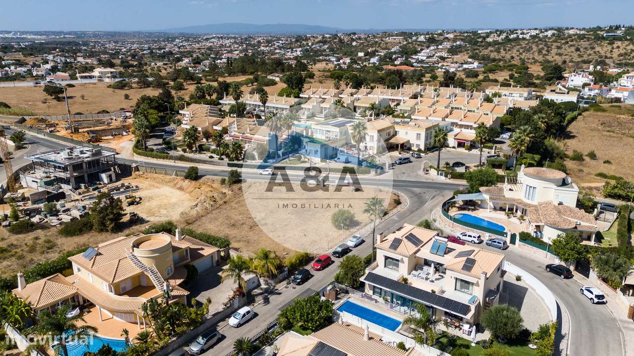 Exclusiva Moradia Contemporânea a 700 metros da Praia de São Rafael...-16