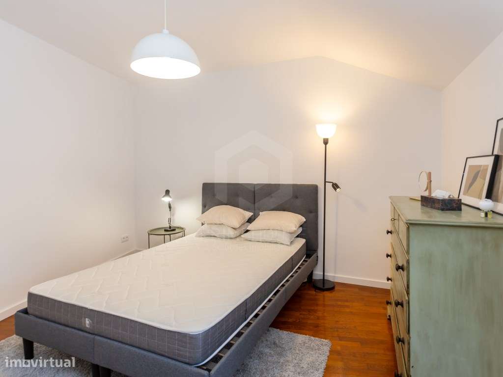 Predio no centro historico do seixal-33