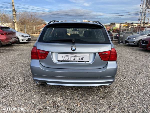 BMW Seria 3 318d DPF Touring - 5