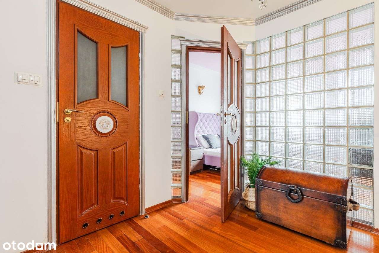 Luksusowy dwupoziomowy apartament z jacuzzi-11