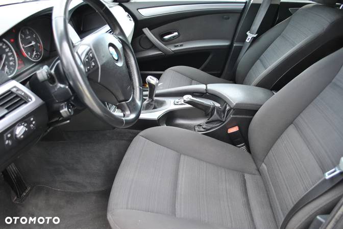 BMW Seria 5 520d - 12