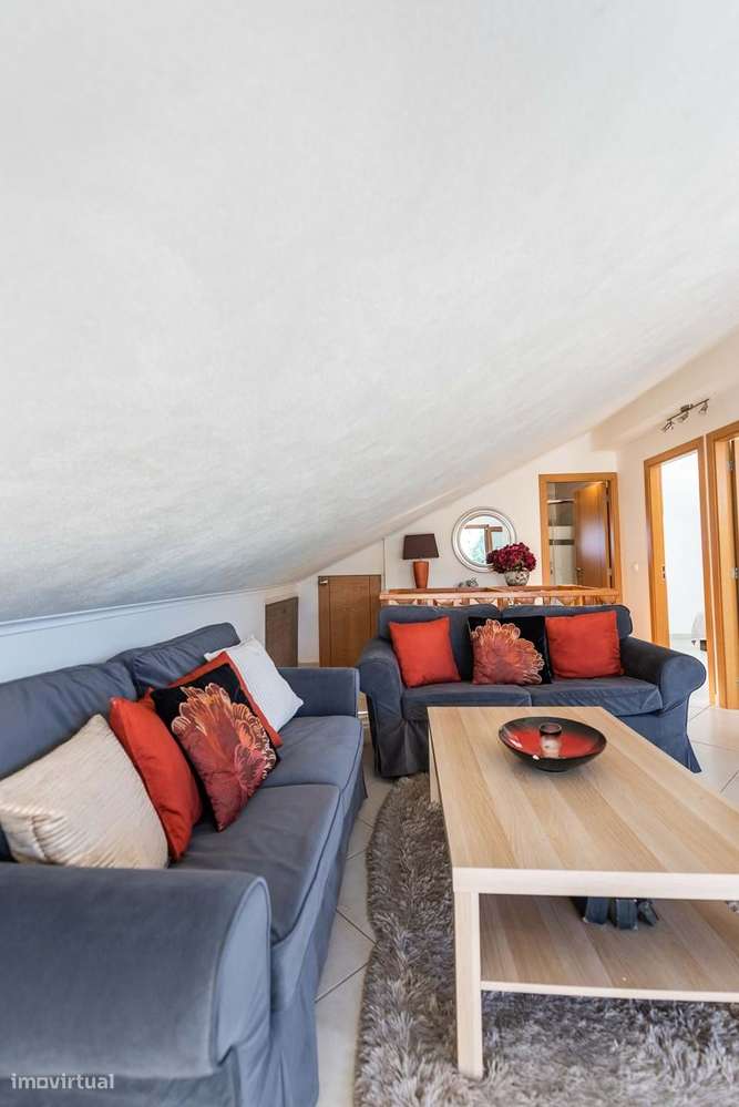 Casa tradicional reformada com grande jardim em Budens-29