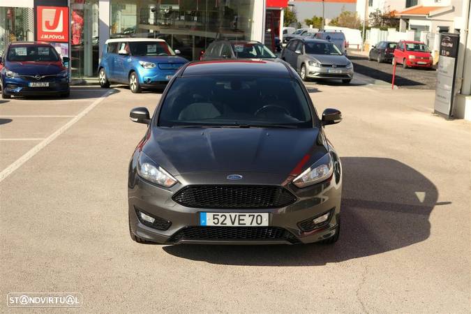 Ford Focus SW 1.5 TDCi EcoBlue ST-Line - 4