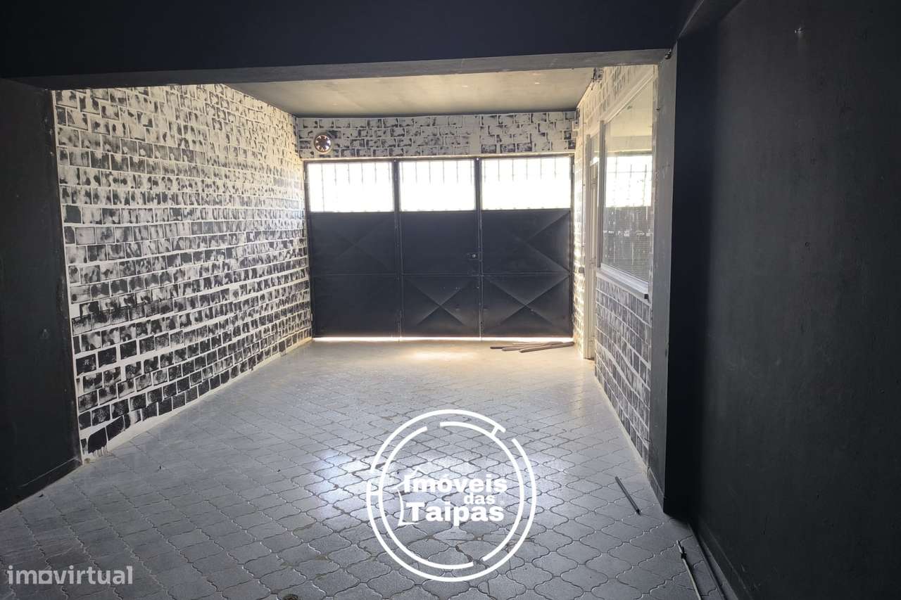 Vende-se Armazém com 200 m2, em Caldelas, Guimarães-9