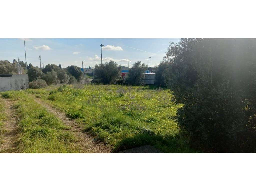 Terreno rústico com 4400 m2 com agua e luz em Alverca do Ribatejo a... - Grande imagem: 2/3