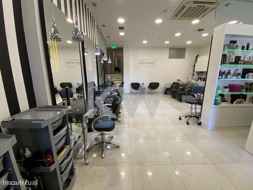 Loja com 138,5 m2 e Logradouro Exclusivo junto ao Marquês de Pombal - Grande imagem: 5/20