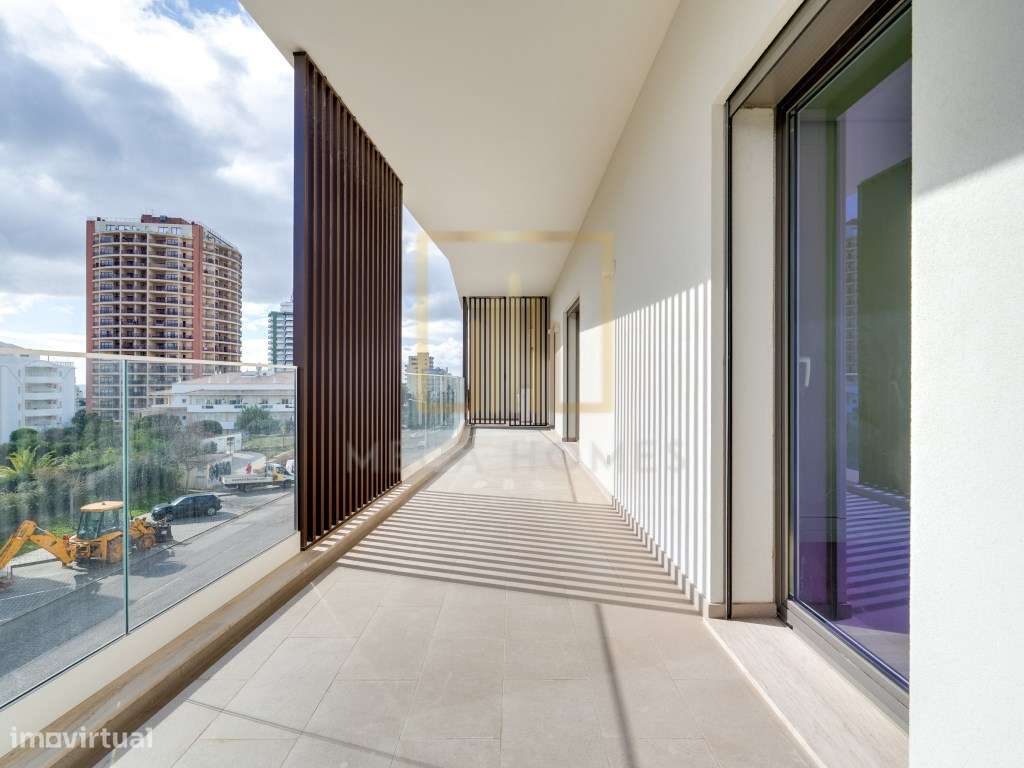 Fantástico T1, Novo, com 2 casas de banho, lugar de estacionamento ... - Grande imagem: 3/38