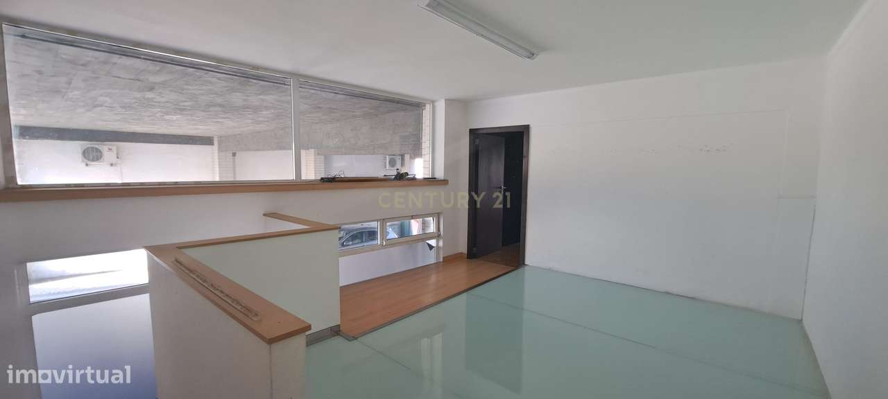 Loja localizada no centro da cidade de Viseu - Grande imagem: 3/6