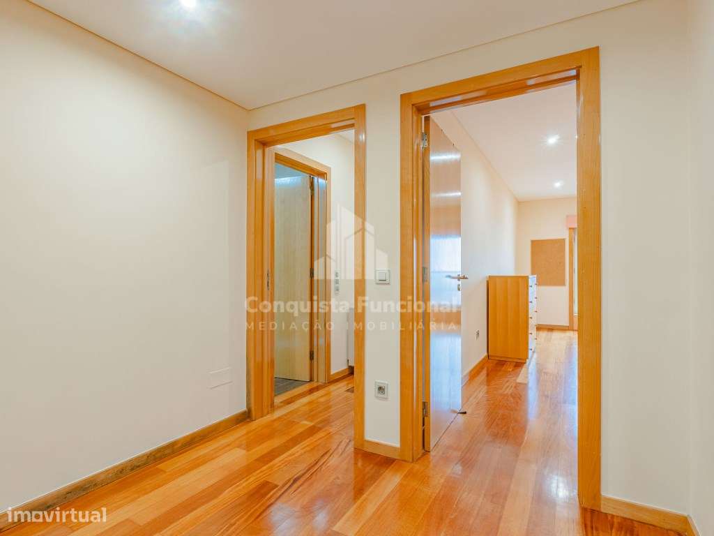 Duplex T2+1 nas Devesas | Totalmente equipado, mobilado e pronto a ...-17