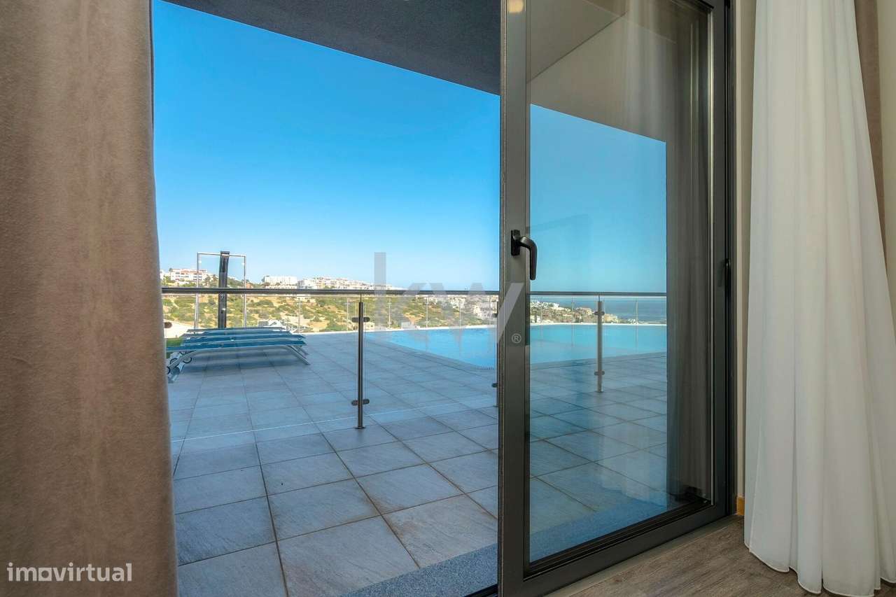 APARTAMENTO de 2 suites C/500m2 e vista para a marina de Albufeira - Grande imagem: 5/60
