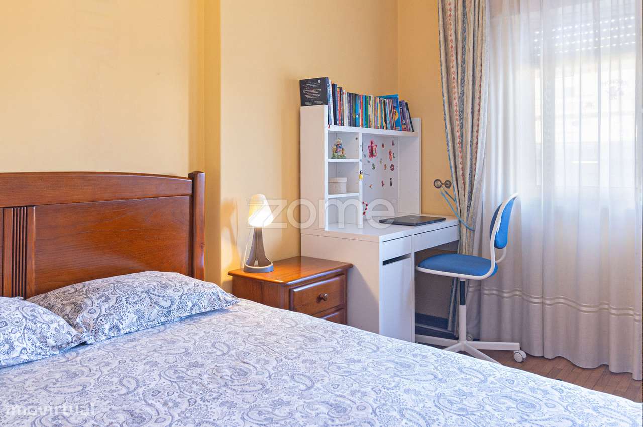 Apartamento T3 c/ Arrecadação, Vale de Milhaços - Corroios-13
