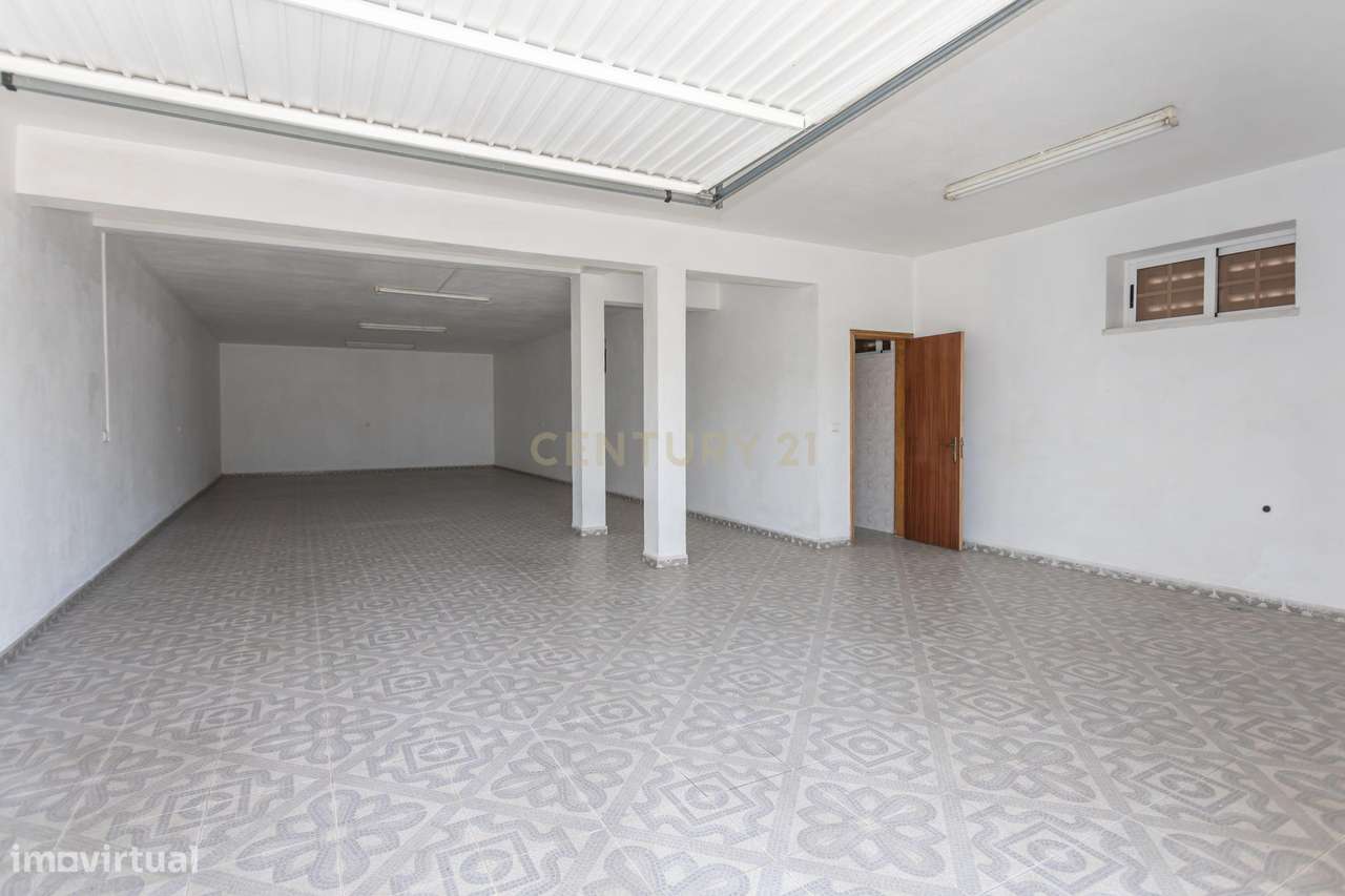 Moradia de 6 assoalhadas em lote de 500 m2-42