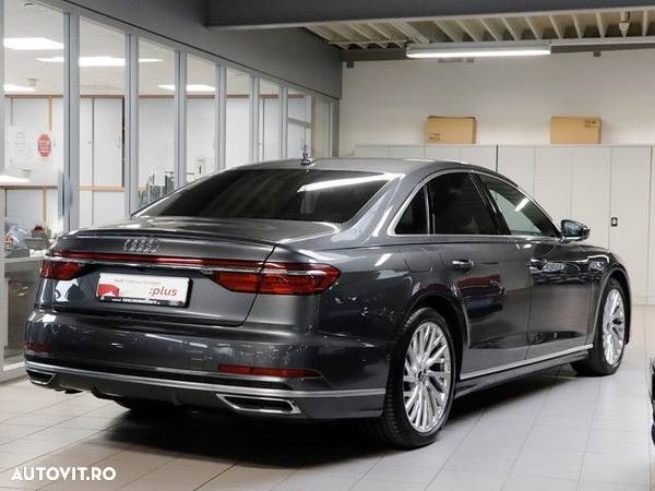 Audi A8 - 3