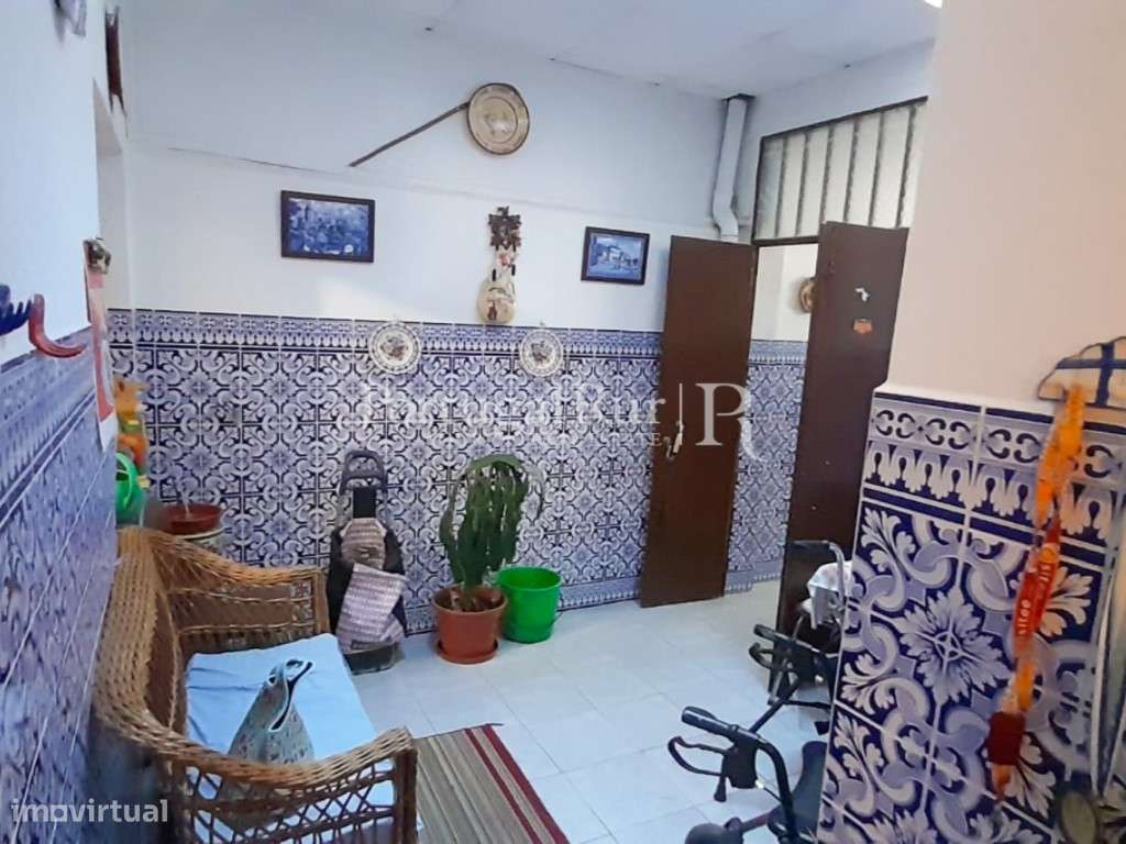 Moradia T4 com terraço em zona residencial de Évora-23