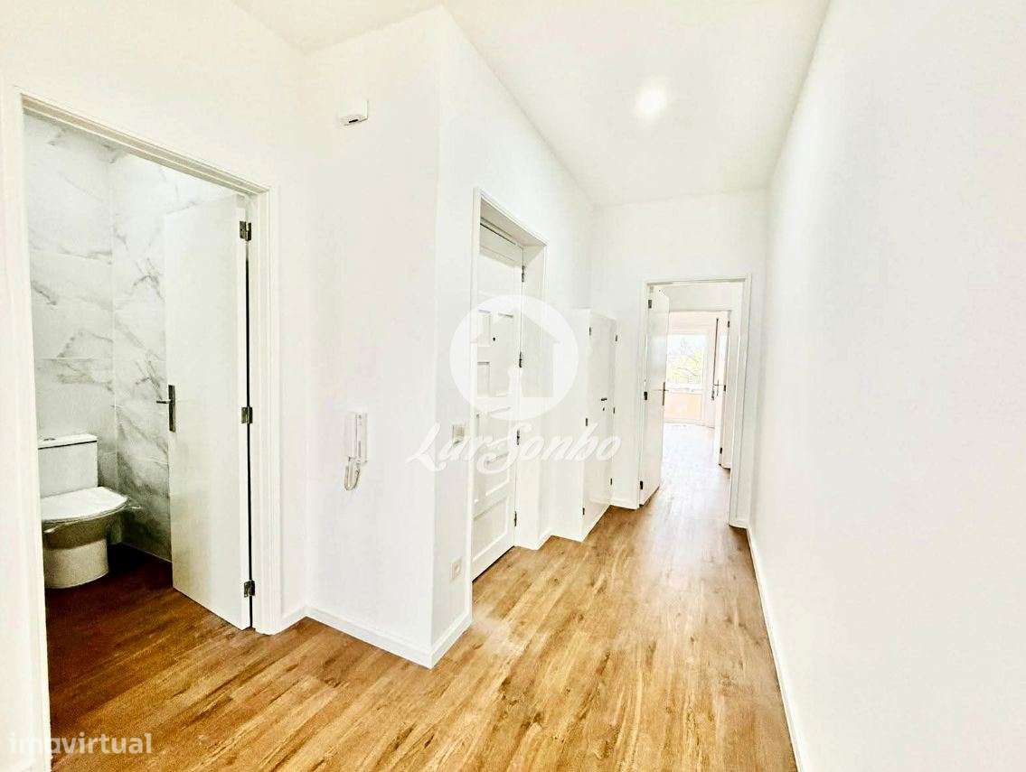 Apartamento T3, totalmente renovado, com Box, Águas Santas, Maia-7