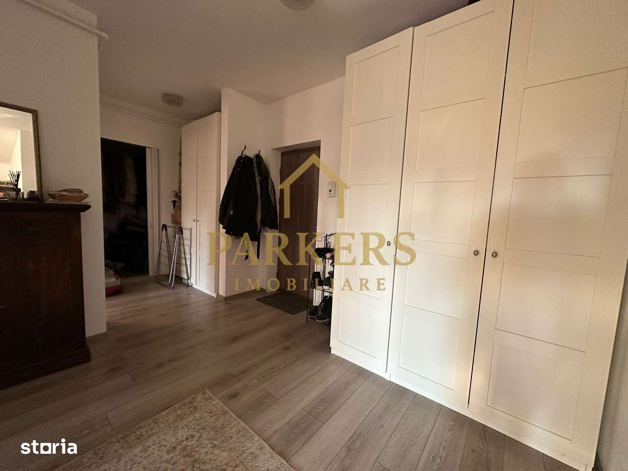 Apartament de vanzare 2 camere cu gradina in Floresti utilat mobilat-7