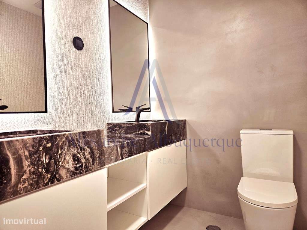 Luxuoso Duplex T 3 na Vila de Sesimbra, em segunda linha da Praia-21