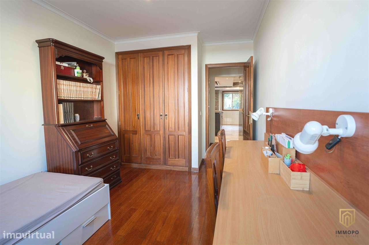T3 em Ermesinde com garagem box para 4 carros | 185 m²-12