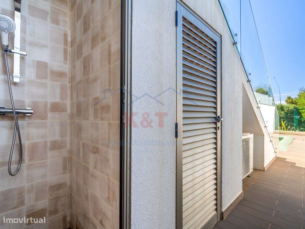 Moradia V3 com Piscina - Mexilhoeira Grande-35