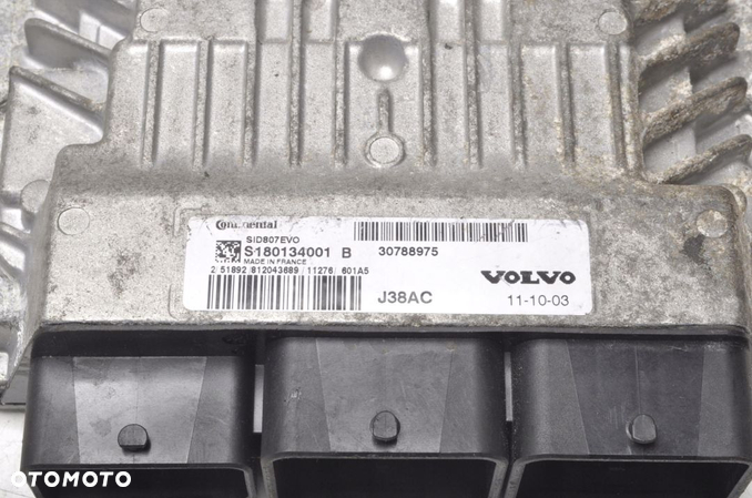 VOLVO C30 S40 1.6 D2 STEROWNIK SILNIKA 30788975 - 3