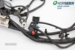 Instala elect comparti motor Ford Focus|08-11 - 3