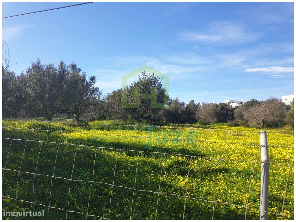 Vende-se de terreno urbano apto a ser loteado-3