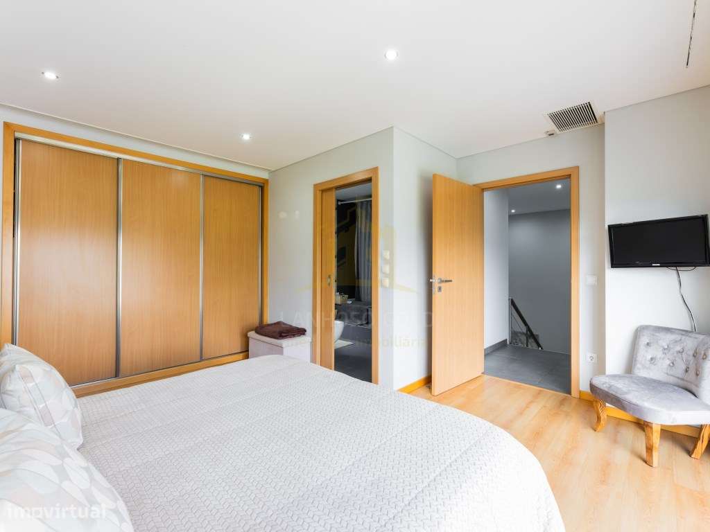 Moradia de Luxo Exclusiva de Arquitetura Moderna-13