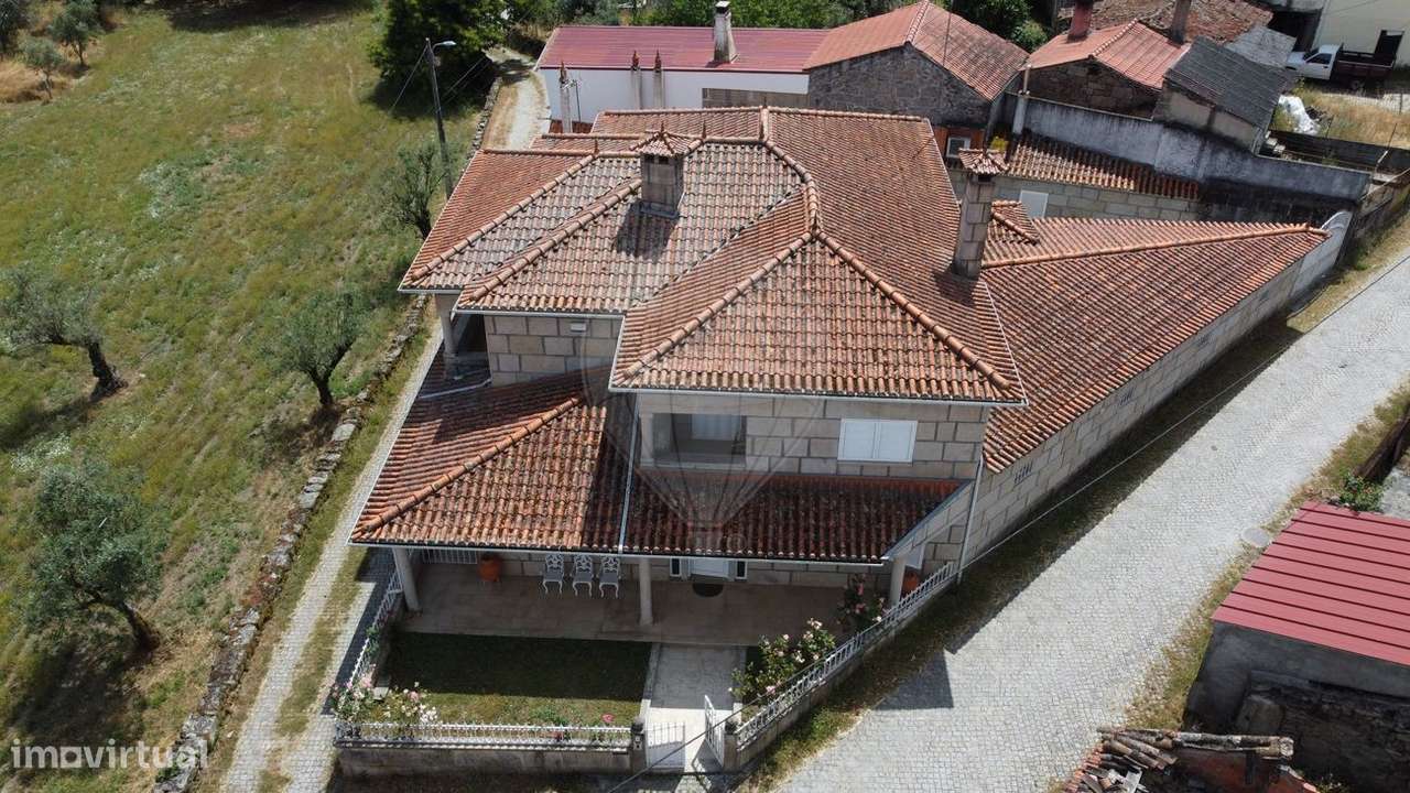 Moradia T6 para venda - Grande imagem: 2/41