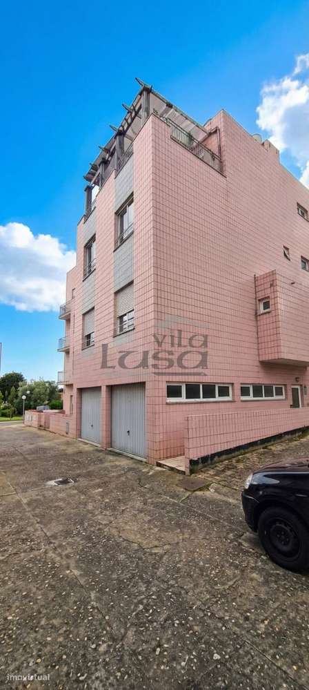 T0 Totalmente Remodelado com Terraço Privativo em Pedroso | Como Novo-8