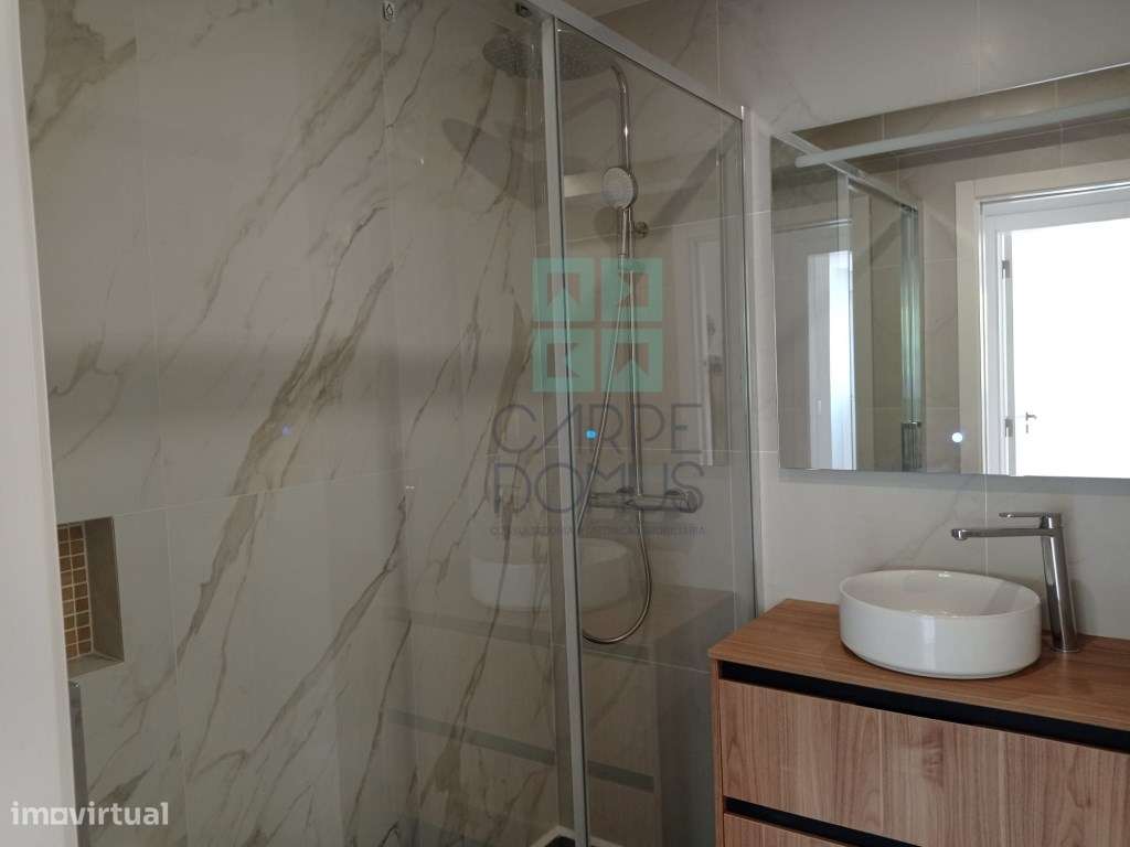 Apartamento T3 , remodelado, no Lumiar - Lisboa-31