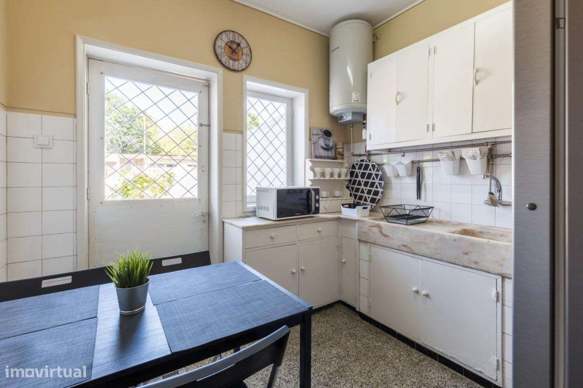 Quarto - localizado em São Mamede de Infesta Porto - Grande imagem: 5/13